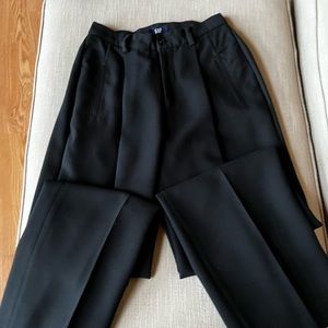 Vintage pair of women’s high waist wide leg dress pants size 4